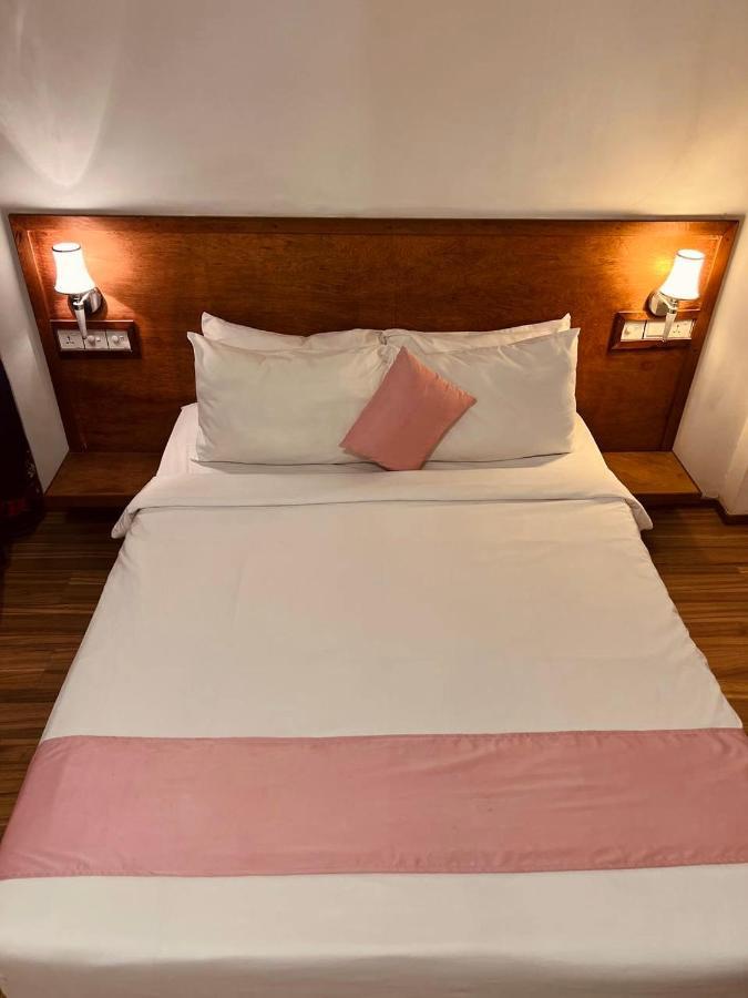 Pearlshine Retreat Maldives Hotell Gulhi Eksteriør bilde
