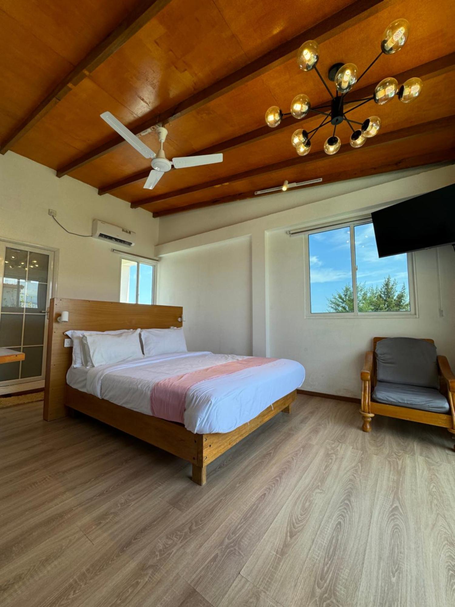 Pearlshine Retreat Maldives Hotell Gulhi Eksteriør bilde