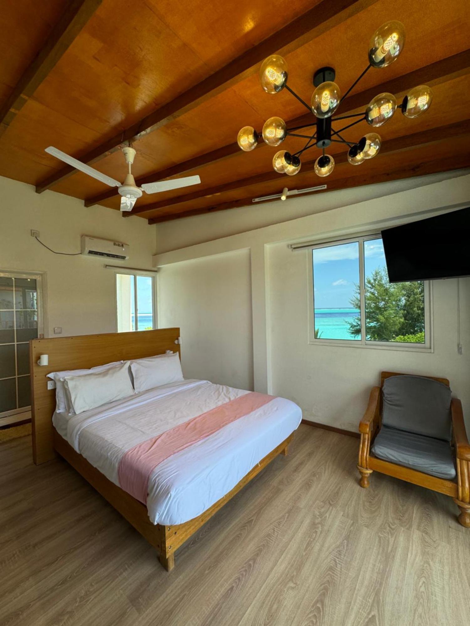 Pearlshine Retreat Maldives Hotell Gulhi Eksteriør bilde